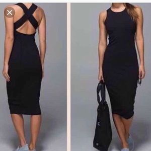 NWT Lululemon Black fitted built-in bra dress 6